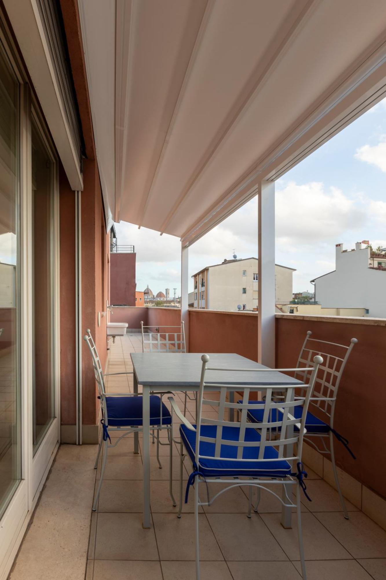 Appartamento Iris -Due Ampie Terrazze Vista Duomo Флоренция Екстериор снимка