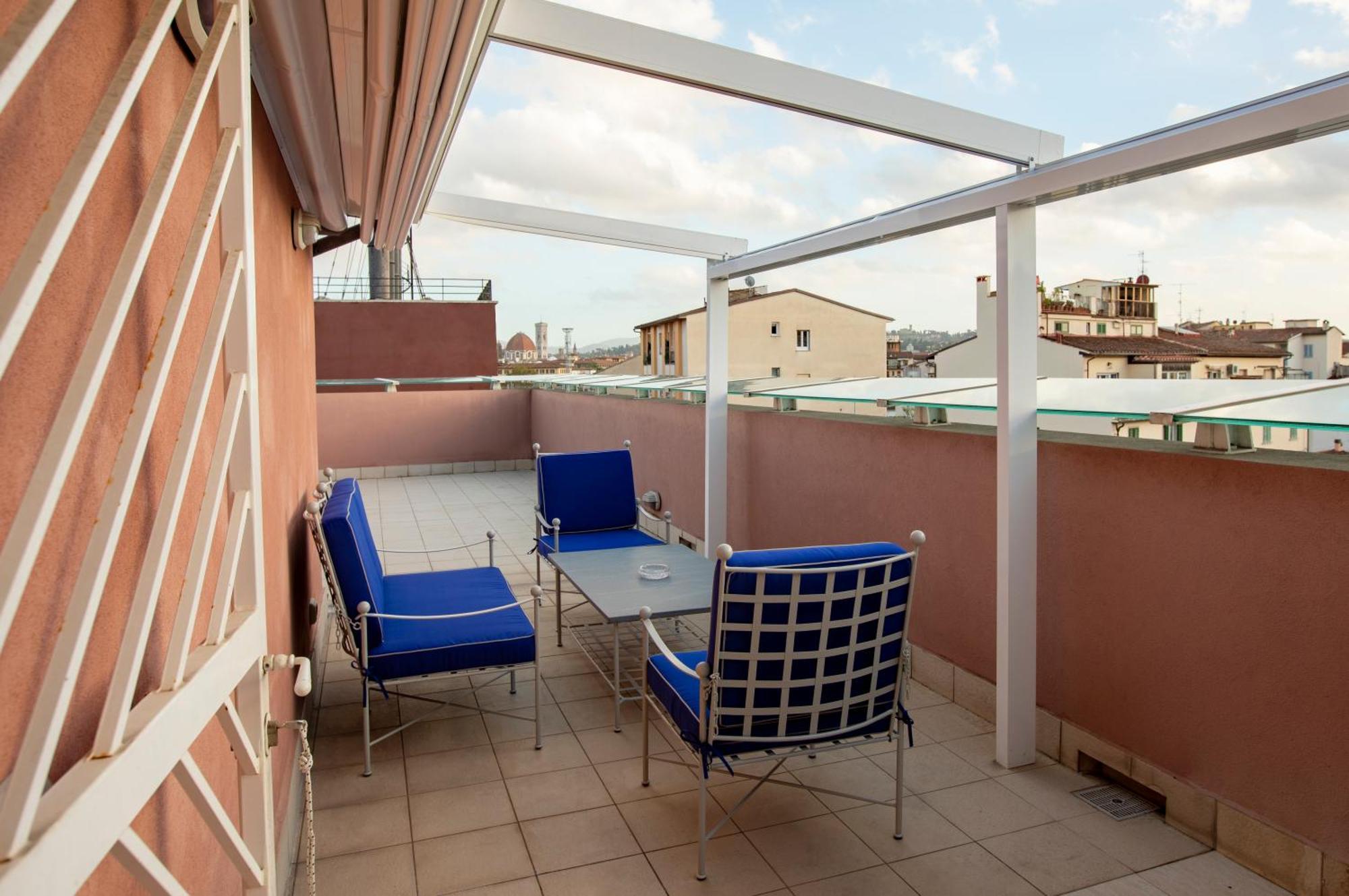 Appartamento Iris -Due Ampie Terrazze Vista Duomo Флоренция Екстериор снимка